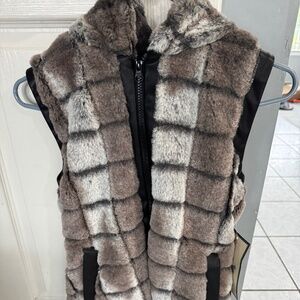 Widgeon  hooded Faux Fur Vest
